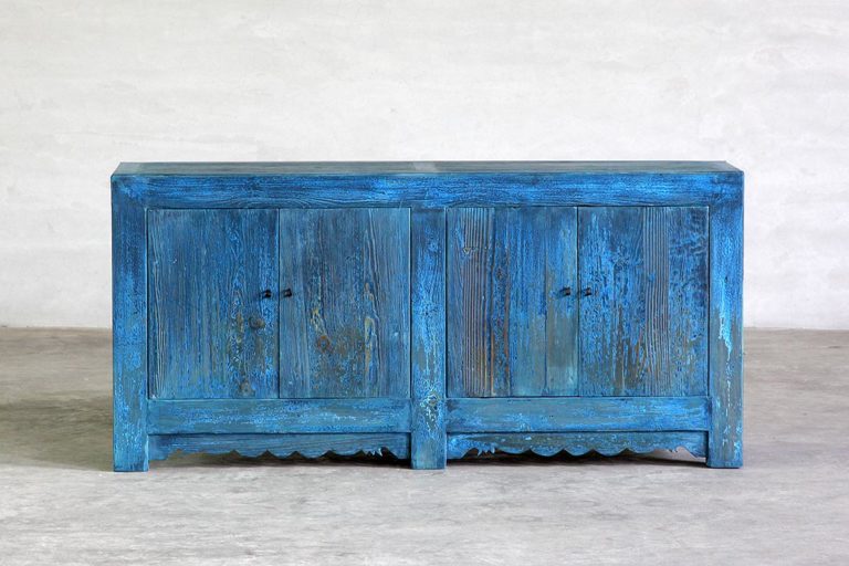 Weathered Blue Gansu Buffet