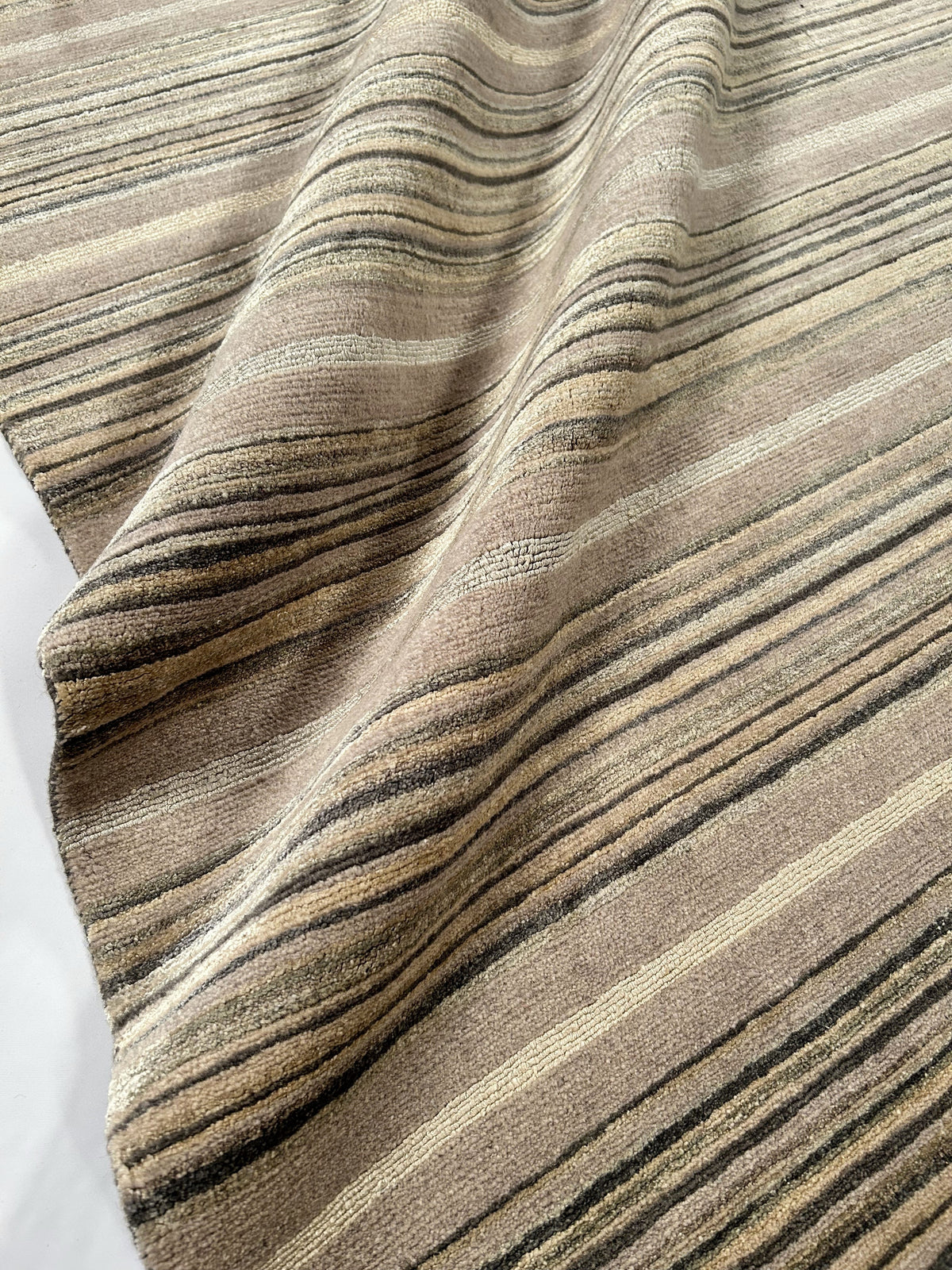 Tibet Carpets, Stana ( 8'.8" x 9' ) 47113