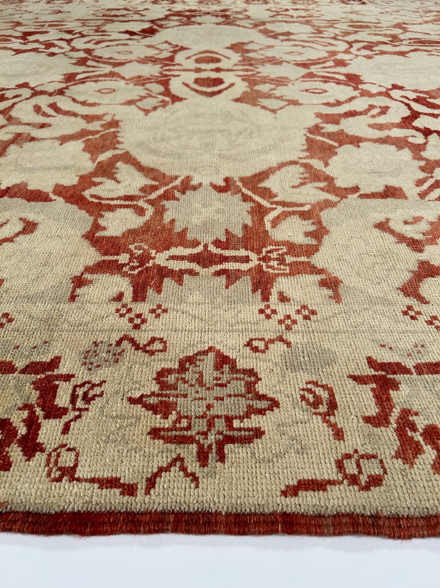 Kuzu Oushak ( 8'.4" x 9'.10" ) 48460