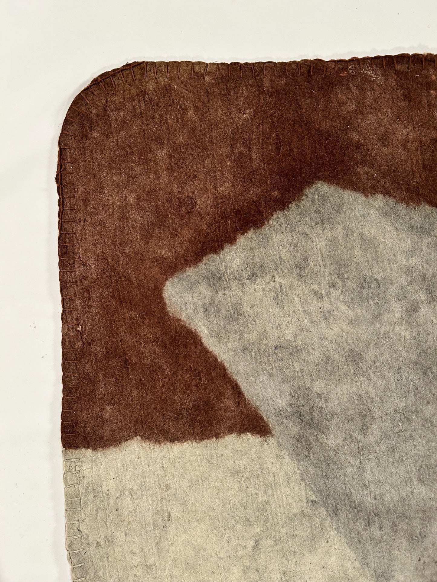 Felt Rug ( 8' x 8'.8" ) 44310